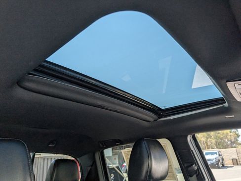 Used 2022 Toyota Tacoma SR5 image 3