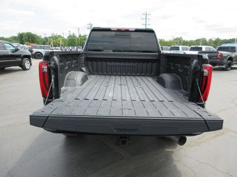 Used 2024 GMC Sierra 2500 Denali Ultimate w/ Max Trailering Package AWD/4WD image 7