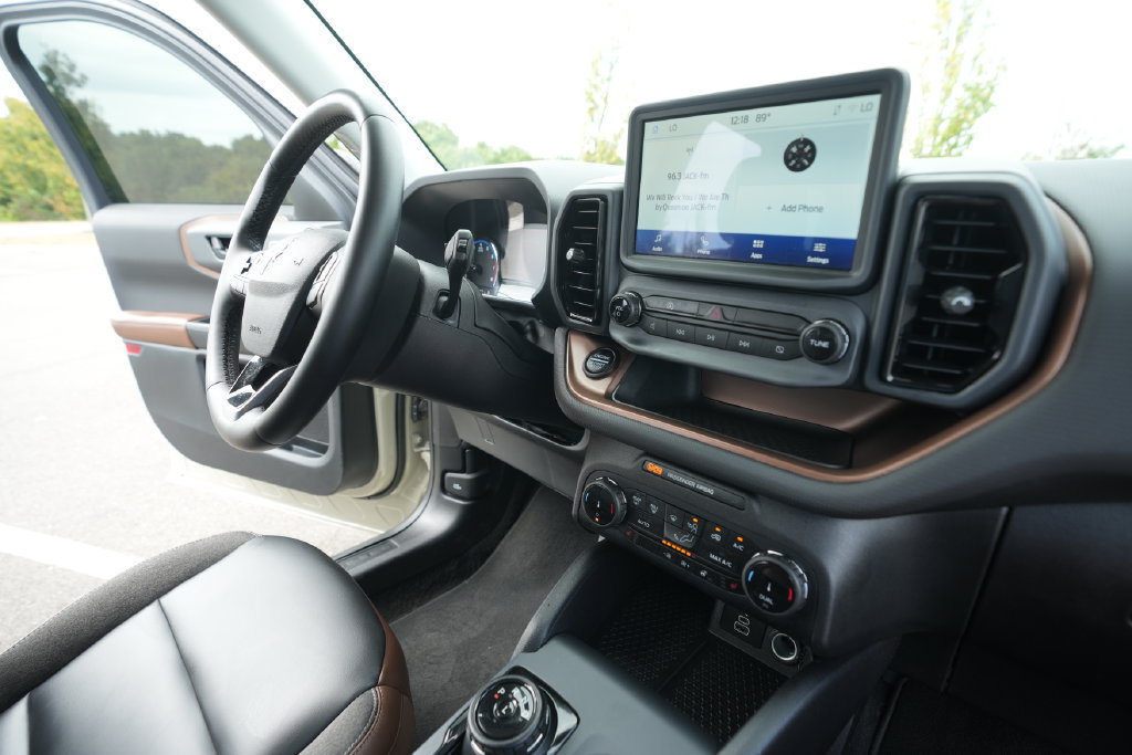 Used 2024 Ford Bronco Sport Outer Banks AWD/4WD image 37