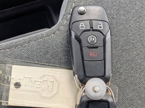 Used 2021 Ford F150 XLT image 34