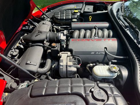 Used 2000 Chevrolet Corvette 5.7L V8 w/ Performance Handling Pkg image 35