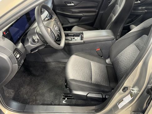 New 2026 Nissan Sentra SV w/ SV Convenience Package FWD image 18