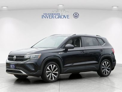 Certified 2023 Volkswagen Taos SE w/ Panoramic Sunroof Package