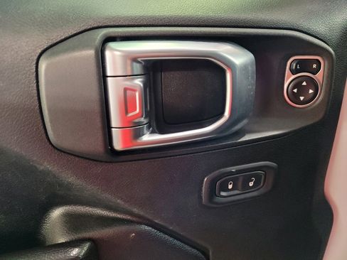 Used 2018 Jeep Wrangler Unlimited Sport S AWD/4WD image 27