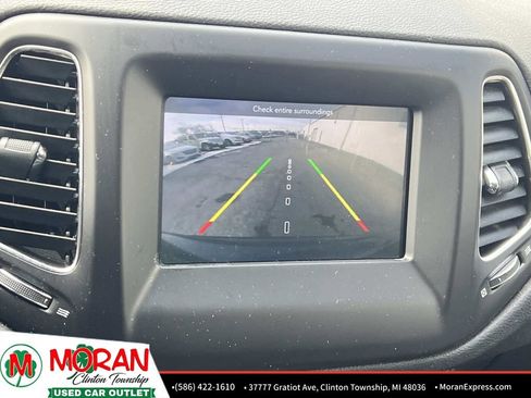 Used 2017 Jeep Compass Latitude w/ Popular Equipment Group image 21