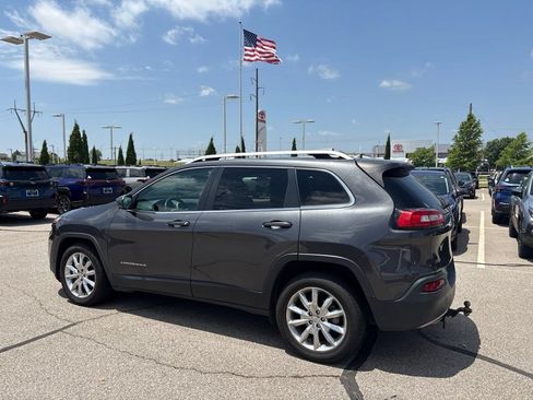 Used 2016 Jeep Cherokee Limited FWD image 6