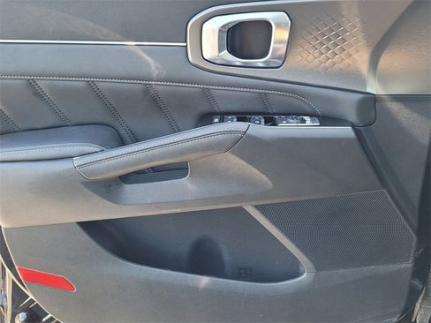 Used 2023 Kia Sorento SX image 25