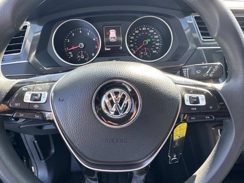 Used 2019 Volkswagen Tiguan S FWD image 15