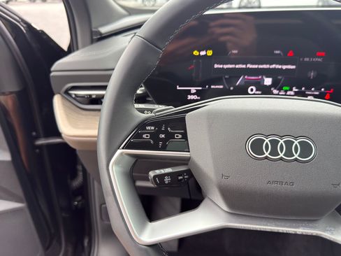 Used 2025 Audi Q5 Premium w/ Convenience Package AWD/4WD image 17