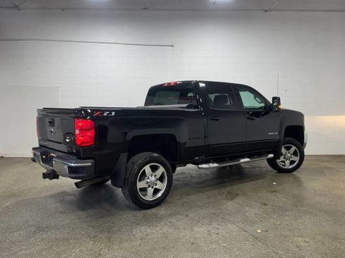 Used 2019 Chevrolet Silverado 2500 LT w/ All Star Edition AWD/4WD image 3