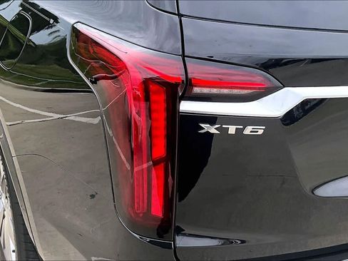Used 2024 Cadillac XT6 Premium Luxury FWD image 27