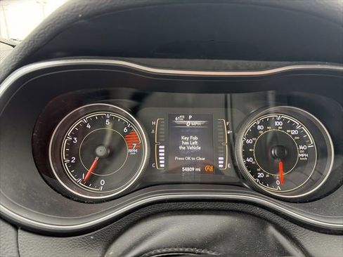 Used 2020 Jeep Cherokee Latitude Plus image 12