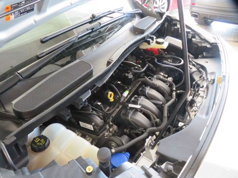 Used 2022 Ford Transit Connect XLT image 60