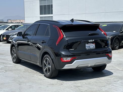 Certified 2023 Kia Niro EX FWD image 4