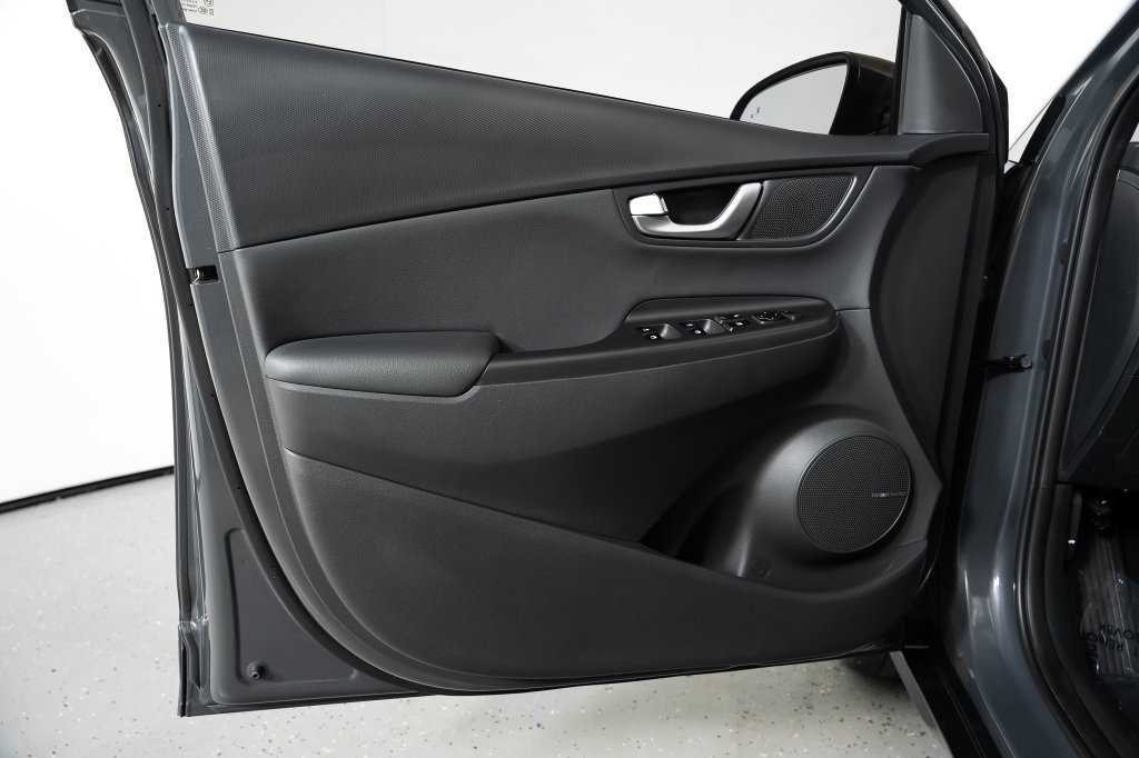 Certified 2023 Hyundai Kona Limited w/ Cargo Package FWD image 34