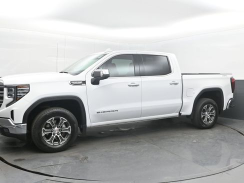 Used 2025 GMC Sierra 1500 SLT image 4