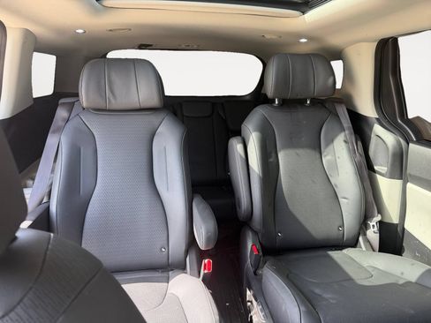 Used 2024 Kia Carnival SX Prestige FWD image 13