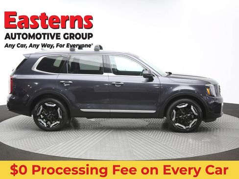 Used 2025 Kia Telluride S AWD/4WD image 46