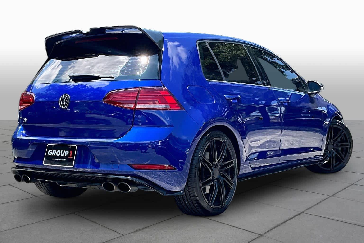 Used 2018 Volkswagen Golf R 4-Door AWD/4WD image 13