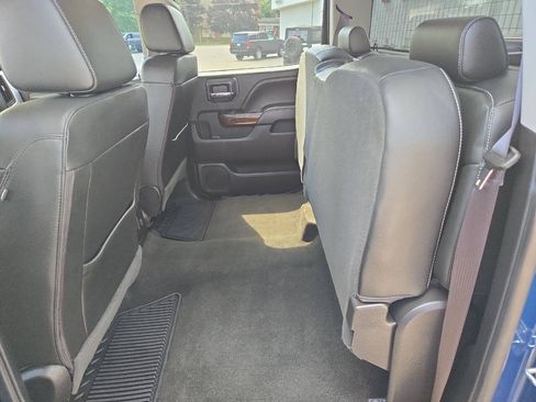 Used 2017 GMC Sierra 2500 SLE w/ SLE Fleet Preferred Package AWD/4WD image 29