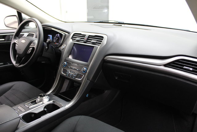 Certified 2019 Ford Fusion SE FWD image 5