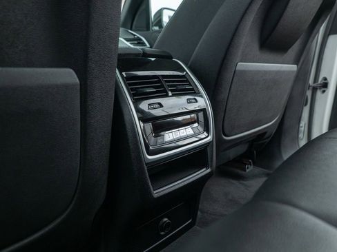 Used 2022 BMW X5 xDrive45e w/ Parking Assistance Package image 21