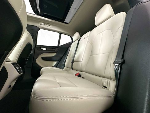 Used 2025 Volvo XC40 B5 Ultra w/ Protection Package image 22