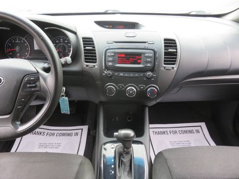 Used 2017 Kia Forte LX FWD image 17