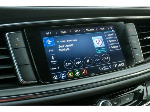 Used 2024 Buick Enclave Essence w/ Sport Touring Edition FWD image 23