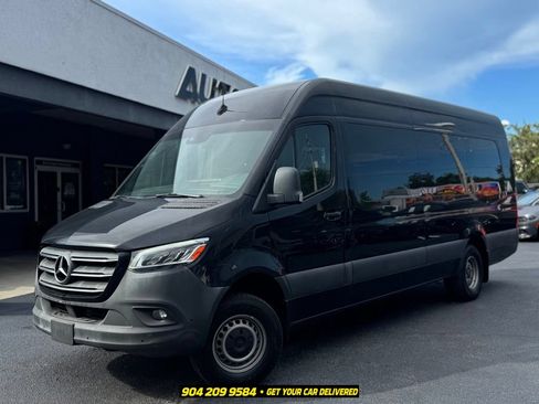 Used 2020 Mercedes-Benz Sprinter 3500 image 1