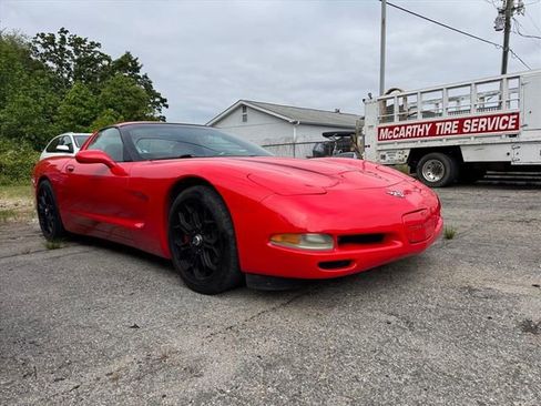 Used 1998 Chevrolet Corvette Coupe w/ Performance Handling Pkg RWD image 1