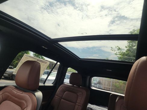 New 2025 Lincoln Aviator Reserve w/ Illumination Package image 15