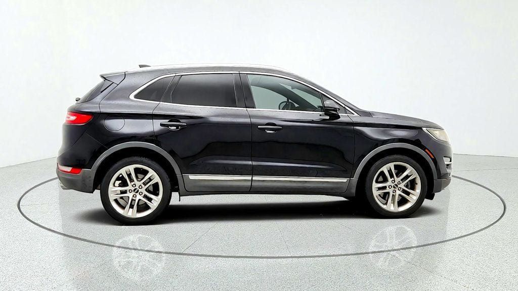 Used 2017 Lincoln MKC Reserve w/ Lincoln MKC Climate Package AWD/4WD image 4
