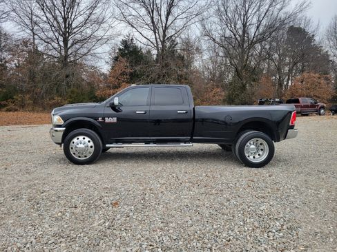 Used 2015 RAM 3500 Laramie image 2