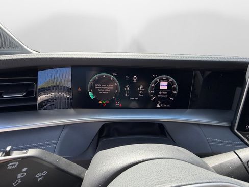 New 2026 Volkswagen Tiguan SE AWD/4WD image 11