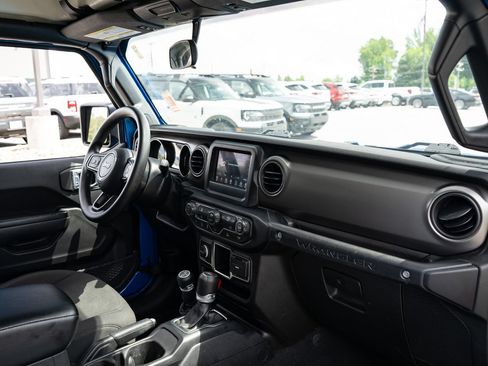 Used 2022 Jeep Wrangler Unlimited Sport AWD/4WD image 21