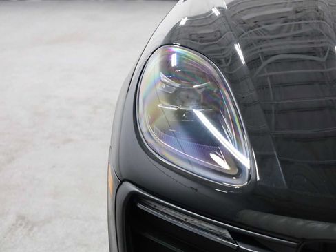 Certified 2026 Porsche Macan AWD/4WD image 15