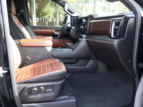 Used 2025 GMC Sierra 2500 Denali Ultimate w/ Max Trailering Package image 22