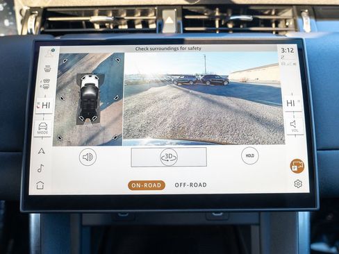 Used 2025 Land Rover Discovery Sport S image 30