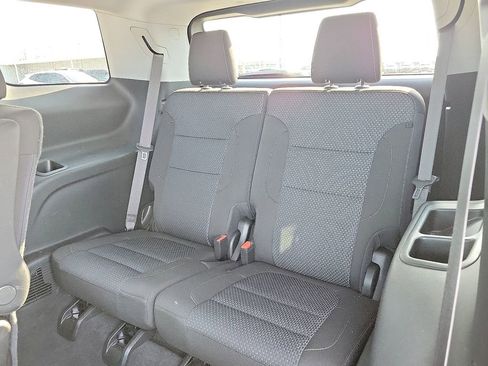 Used 2023 GMC Acadia SLE w/ Driver Convenience Package image 9