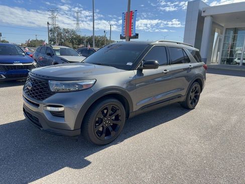 Certified 2022 Ford Explorer ST-Line w/ Class IV Trailer Tow Package image 2