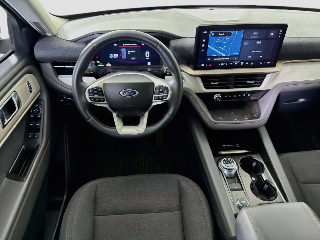 Used 2025 Ford Explorer Active RWD image 26