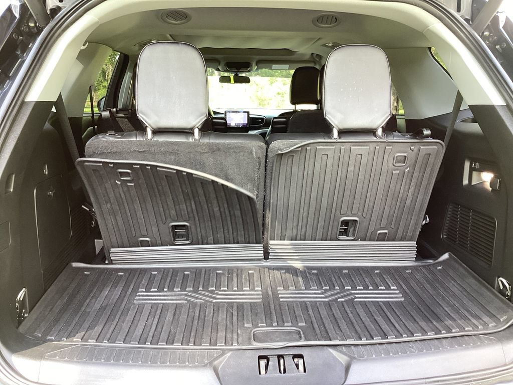 Used 2023 Ford Explorer XLT RWD image 19