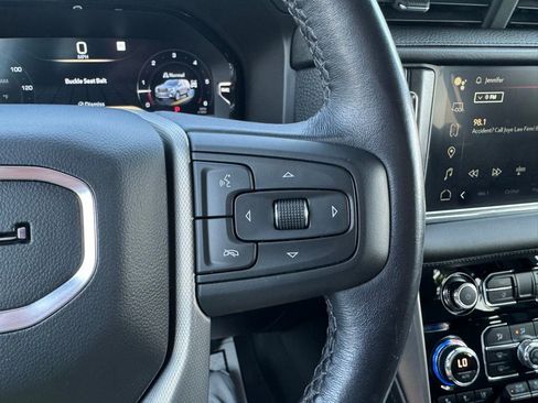 Used 2022 GMC Yukon XL Denali image 25