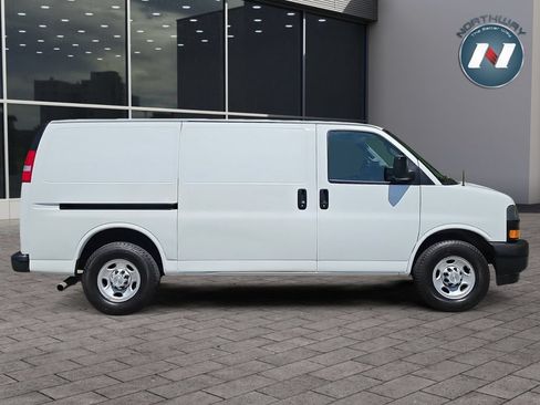 Used 2020 Chevrolet Express 2500 RWD image 6