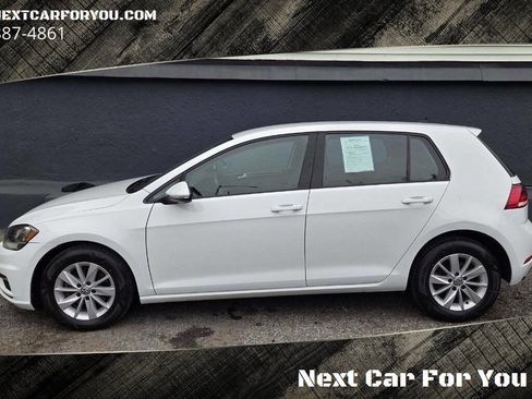 Used 2018 Volkswagen Golf S image 2