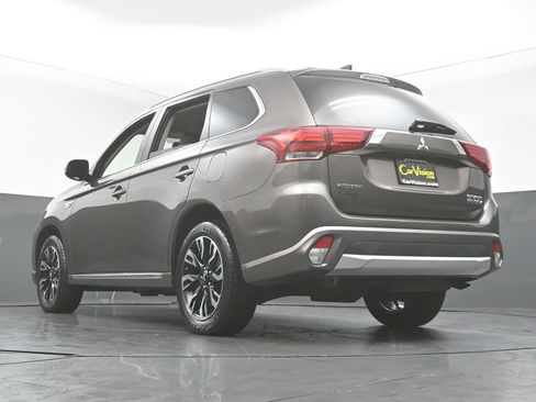 Used 2018 Mitsubishi Outlander SEL image 43