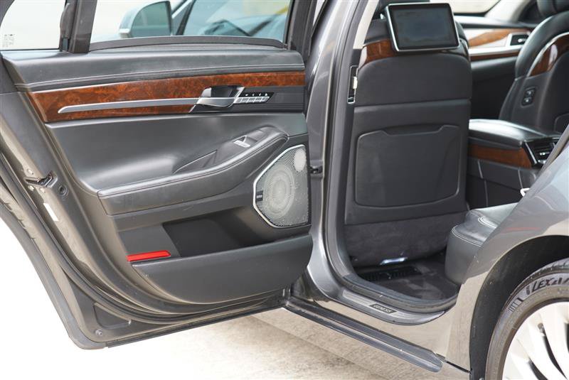 Used 2019 Genesis G90 5.0 Ultimate RWD image 79