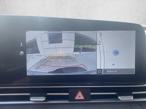 Certified 2025 Hyundai Elantra SEL image 13