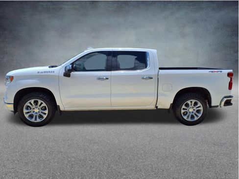 Used 2025 Chevrolet Silverado 1500 LTZ AWD/4WD image 15